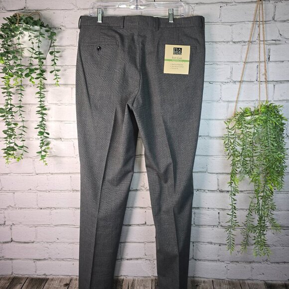 JOS A BANK TAILORED FIT CLASSIC COLLECTION CHARCOL GRAY SIZE 36 X 32 NWT - Picture 4 of 6